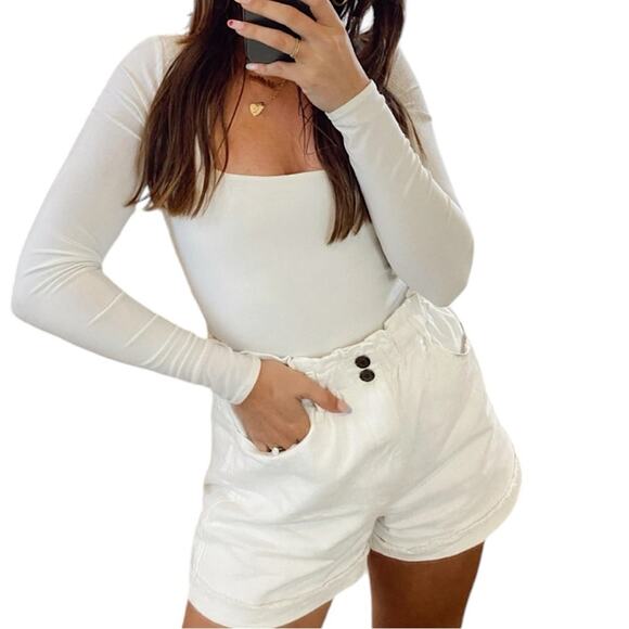 NWT Show Me Your MuMu Emilia Jean Shorts in Seasalt White Sz Medium Retail $118 - Picture 8 of 8
